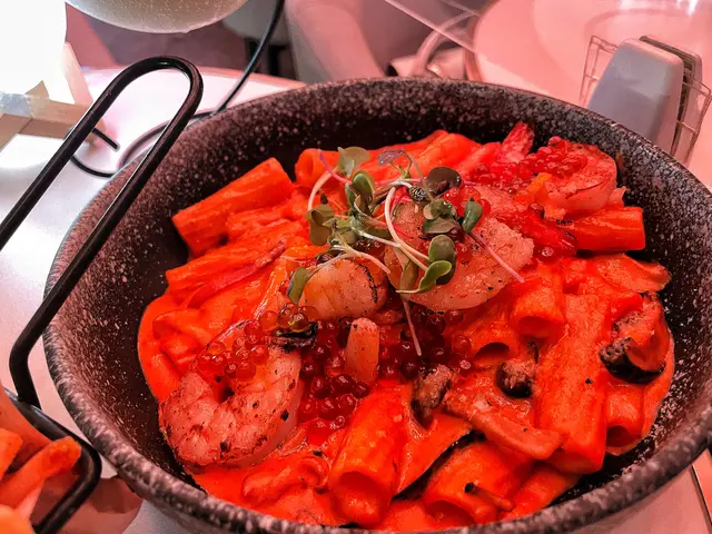 Sea Urchin Sauce Rigatoni with Prawns and Salmon Roe