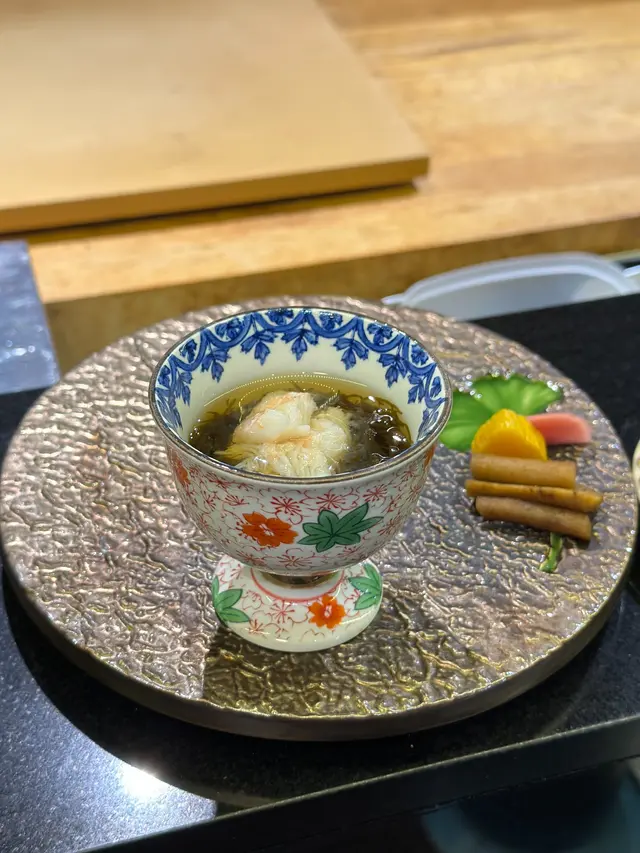 沖繩水雲配松葉蟹肉