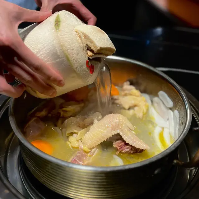 火焰三椰雞鍋 ($328) 