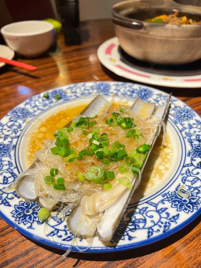 金鴛鴦蒜粉絲蒸蟶子皇