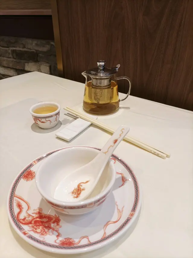 茶葉鐵觀音OK,茶具油淋淋感覺幾污糟