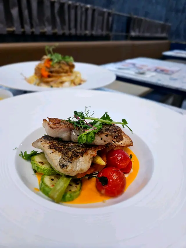 生酮忌廉金目鱸魚