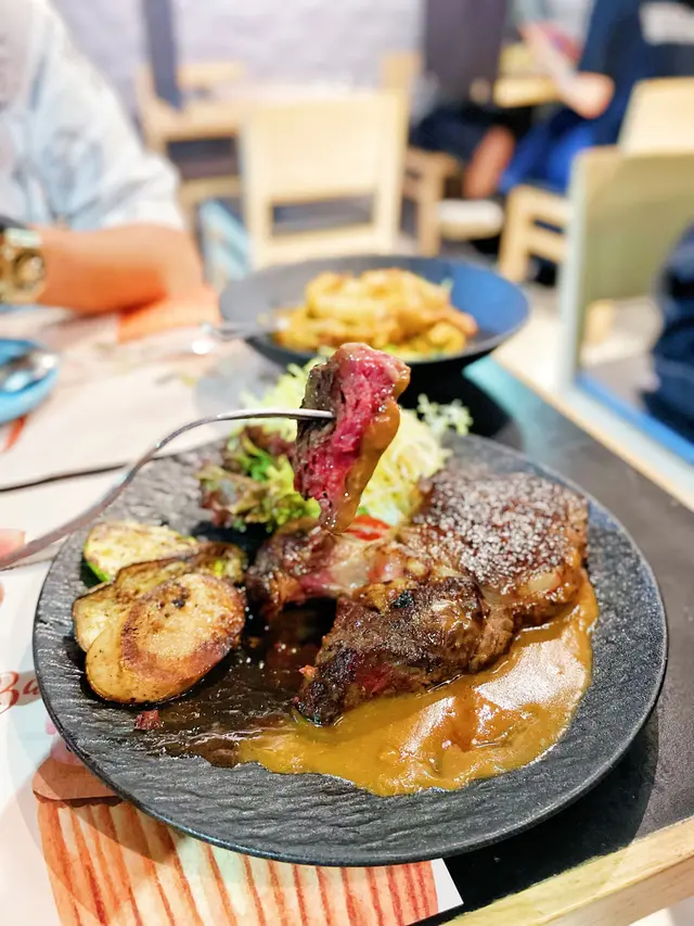 炭燒厚切澳洲穀飼肉眼