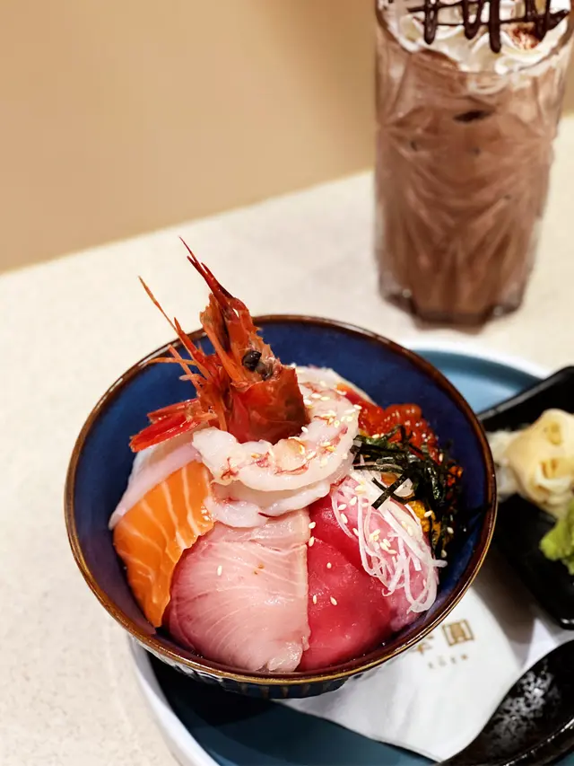 幸圓海鮮丼