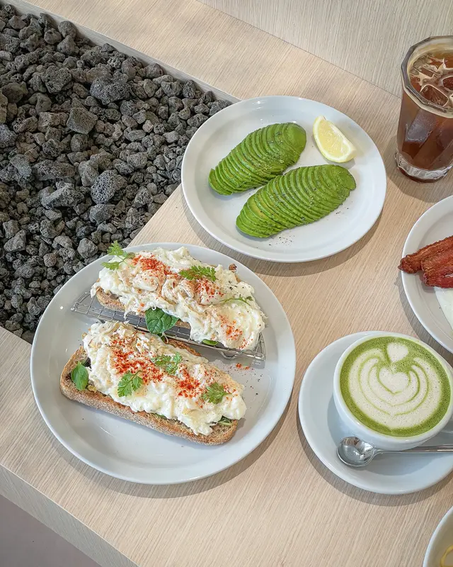 珍寶蟹肉蛋白多士