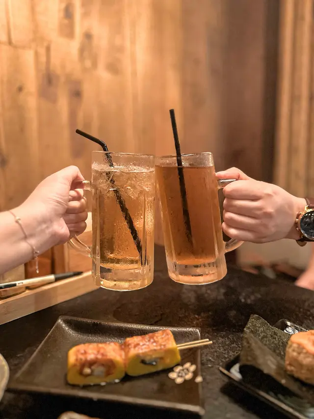 冷泡白桃烏龍茶+梅酒梳打