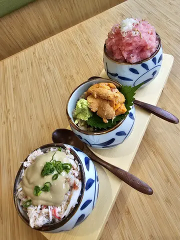 三色丼