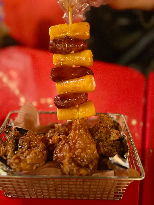 甜辣炸雞+香腸年糕串(半份)