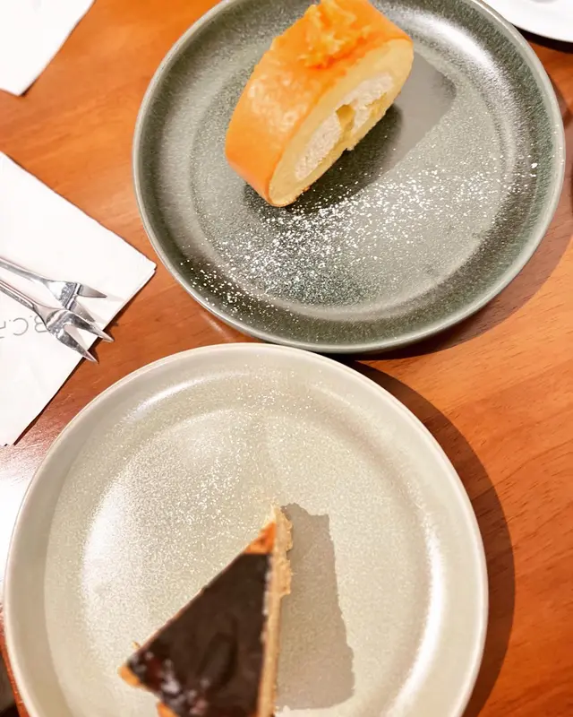 Yuzu Roll cake  &  Hojicha Cheesecake