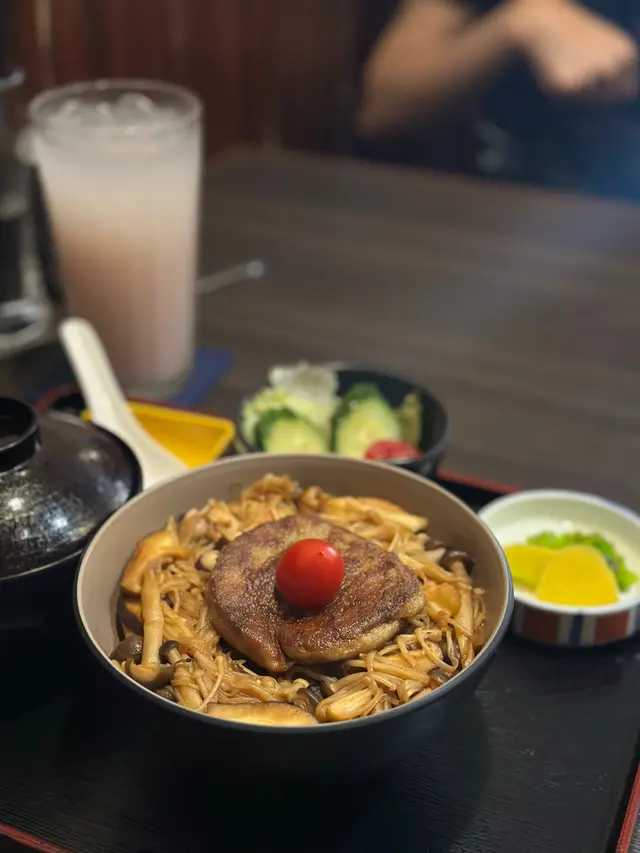香煎野菌鵝肝飯