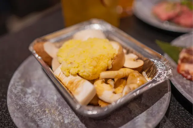 砵仔蒜蓉牛油野菌