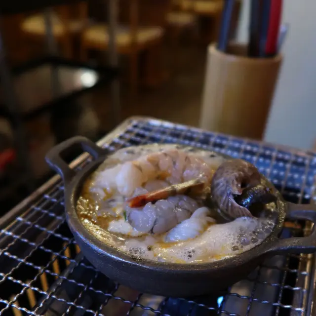 黑門令龍蝦湯煮海鮮