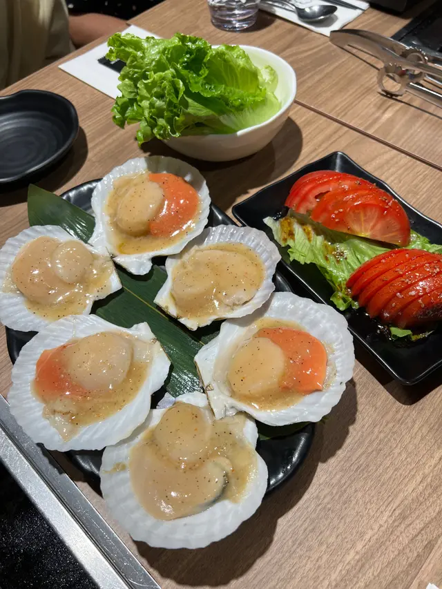 佢有蝦同帶子揀 我地揀左帶子 幾新鮮