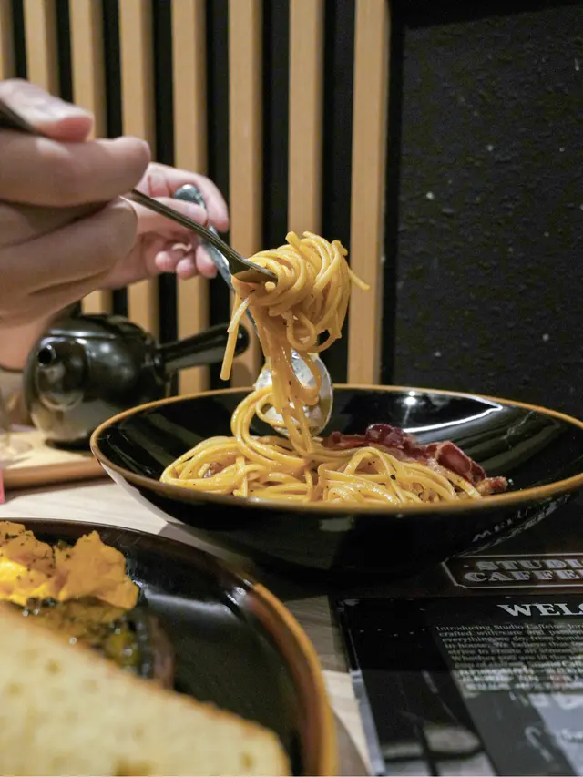 意式煙肉卡邦尼配巴馬火腿