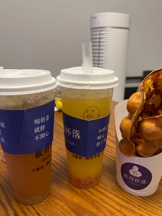 實在太差！無下次！  柳橙茶完全無柳橙味 椰果檸檬茶漏椰果 上一次食咗香蕉餅，皮又厚又硬，麵粉味仲重過蕉味 芝士雞蛋仔竟然只得甜味，毫無芝士味，太過份，食到嬲嬲地，唔想嘥嘢，不過都唔想難為自己，最後都係放棄，寧願唔食！