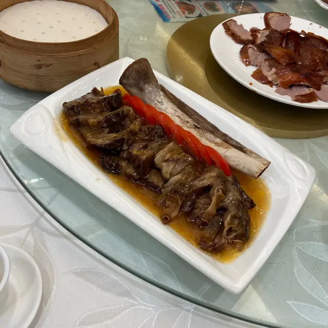 京蔥汁燴牛肋骨