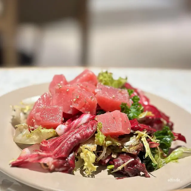 呑拿魚他他沙律