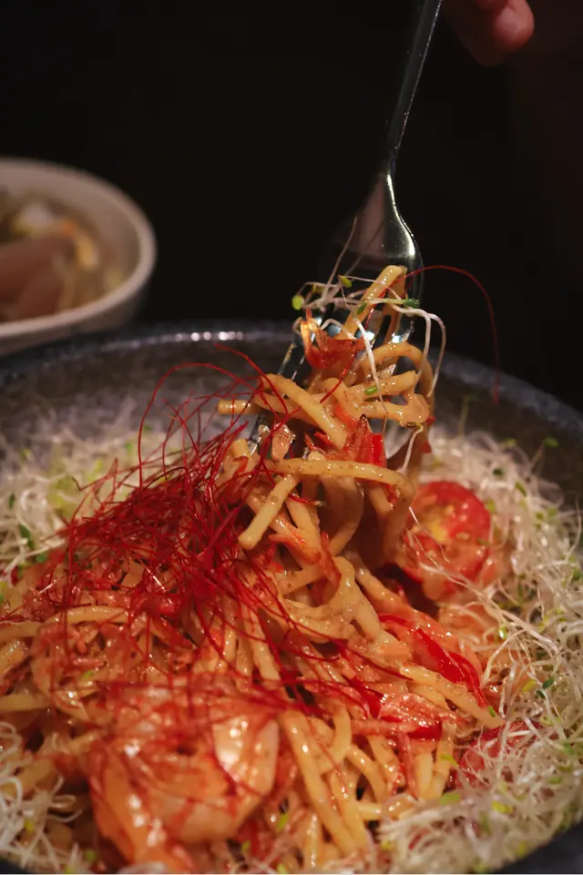 Creamy  shrimps  spaghetti  