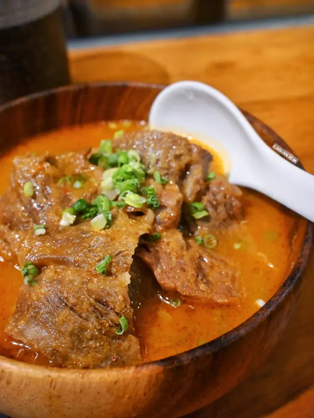 辣味噌煮和牛腹