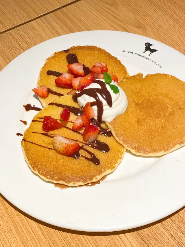 朱古力士多啤梨班戟