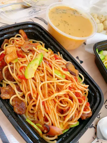 鲜茄牛仔柳炒意粉