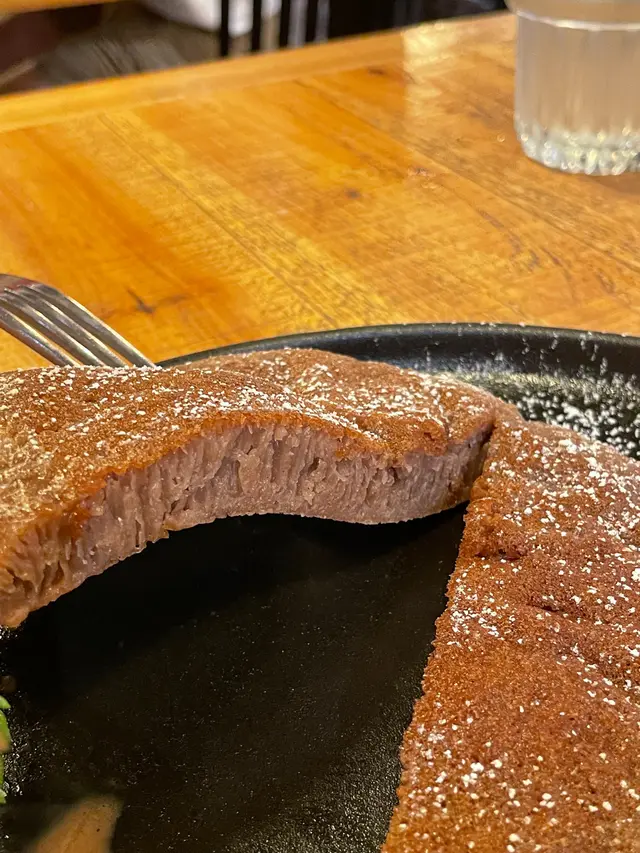 朱古力荷蘭鬆餅配朱古力雪糕