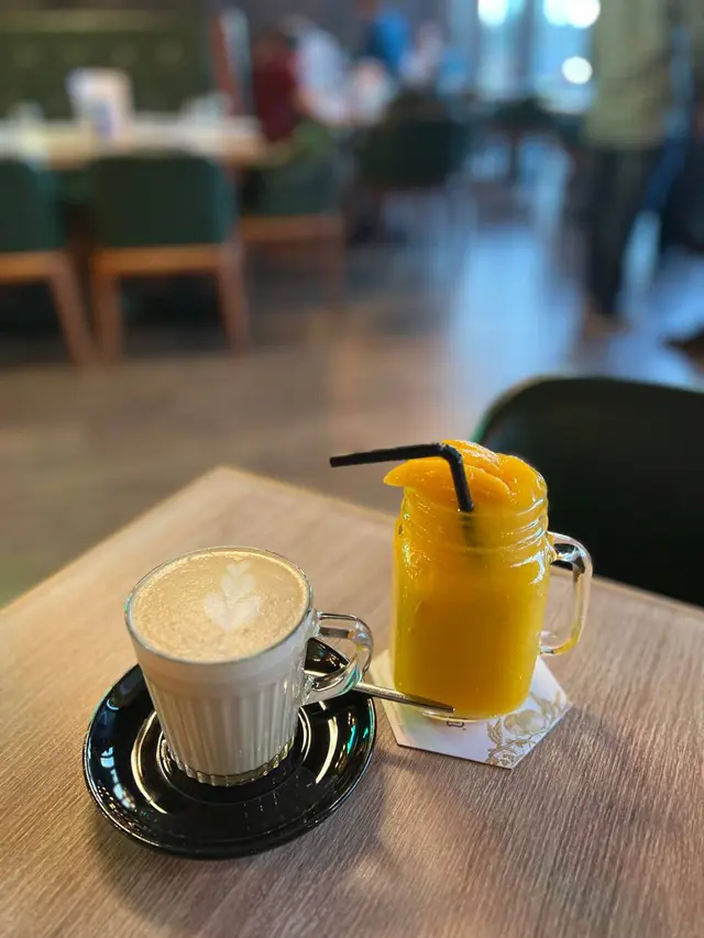 Latte Mango Smoothie