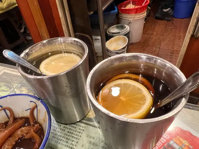 熱檸檬茶, 熱檸檬水