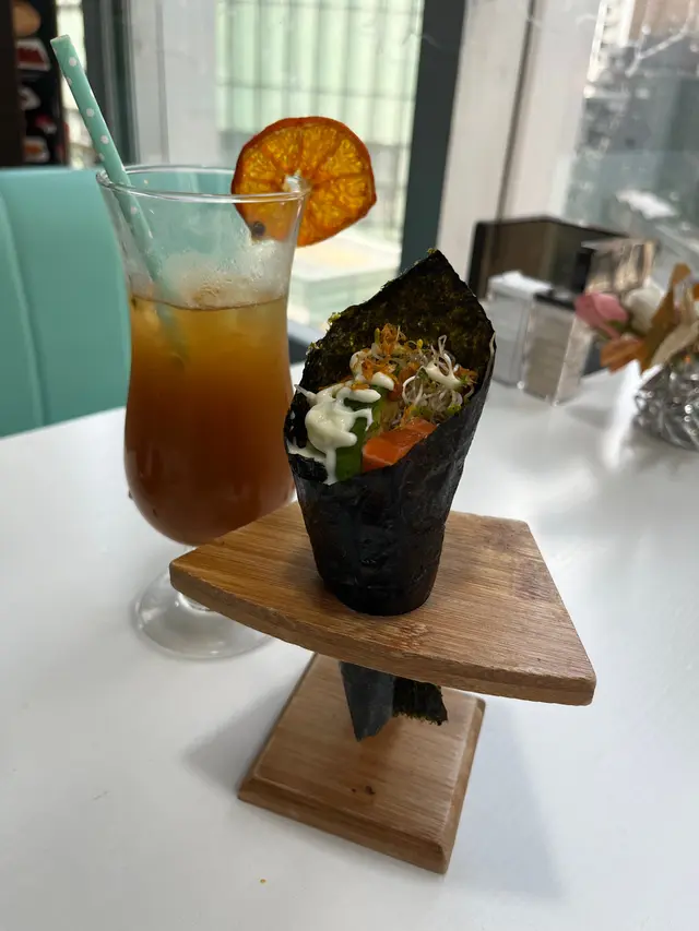 珍貴苜蓿芽手卷