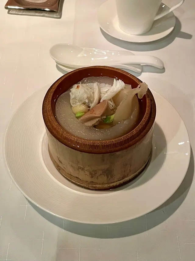 原隻鮑魚花膠冬瓜湯