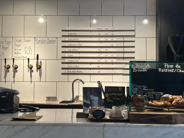 住附近的大家 偶爾可以來試一下他們的麵包🥯
咖啡也滿舒服好喝 附近上班的朋朋們 也可以去去下午茶CHILL 一下