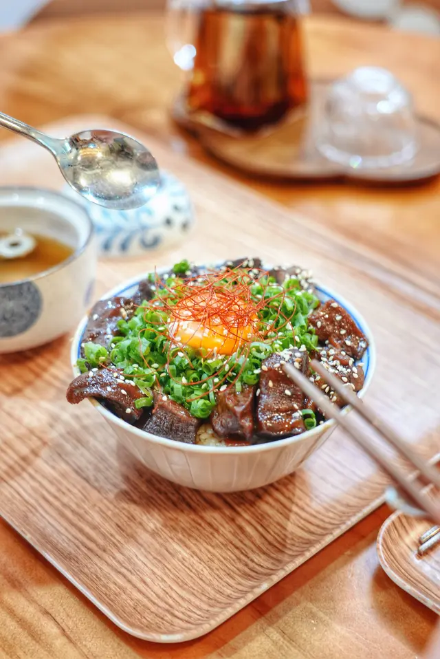 日式照燒汁牛舌丼