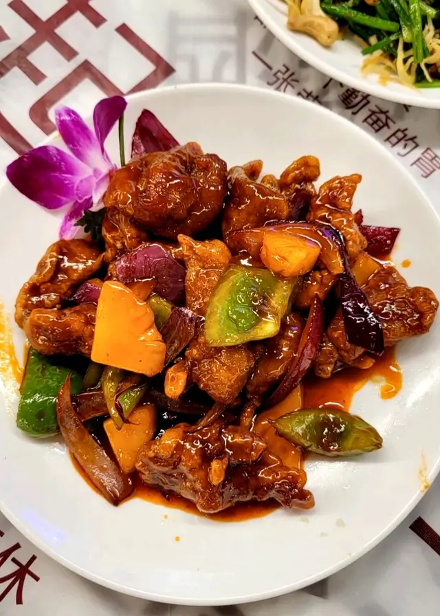 啖啖肉而且份量多😊咕嚕汁超下飯🍚