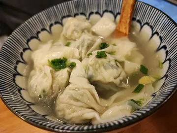 菜肉汤饺