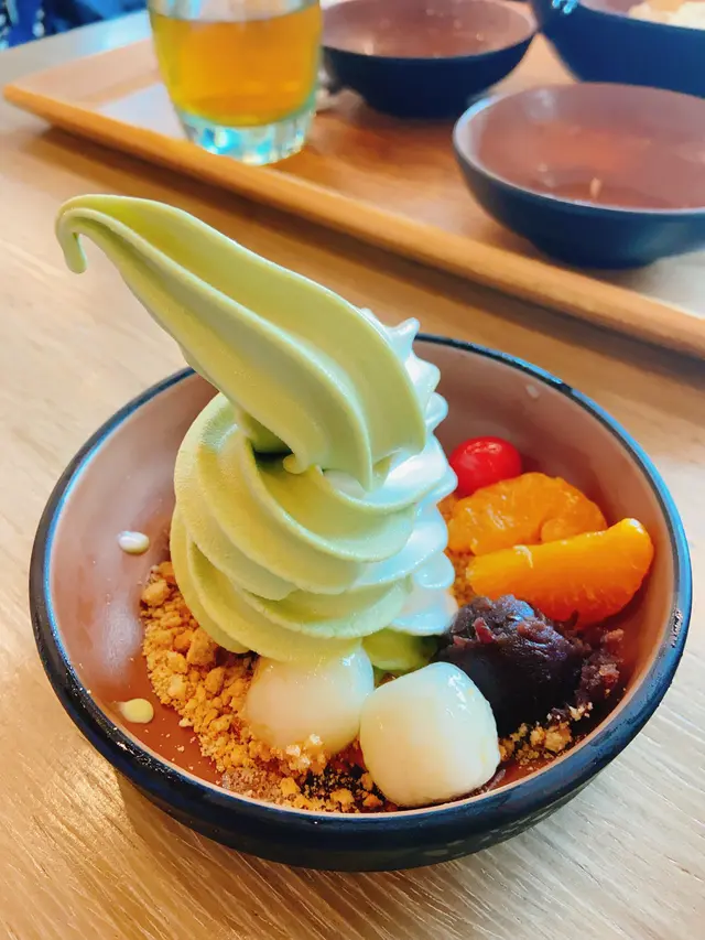 意式軟雪糕配紅豆白玉團子