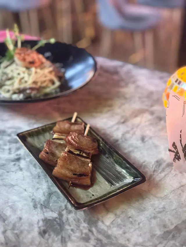 日本黑豚腩肉串燒