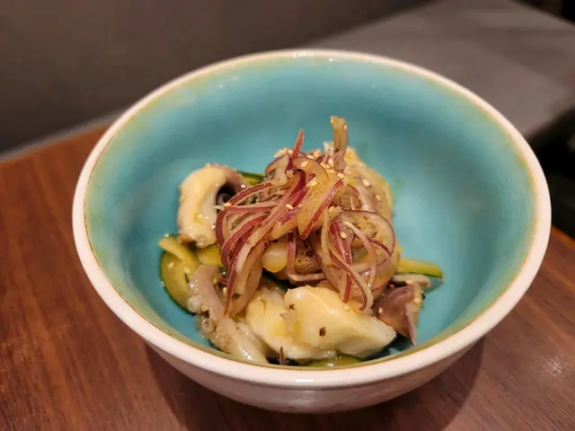 涼拌黑松露紋甲墨魚