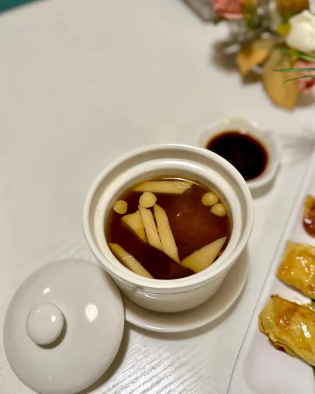 椰汁雪耳無花果燉湯