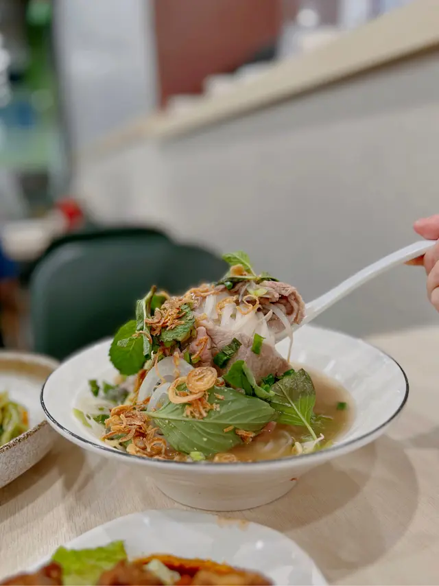生牛肉湯河