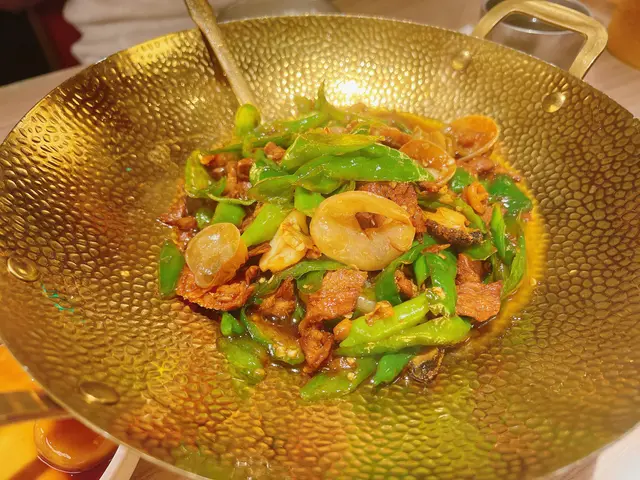鲍鱼辣椒炒肉