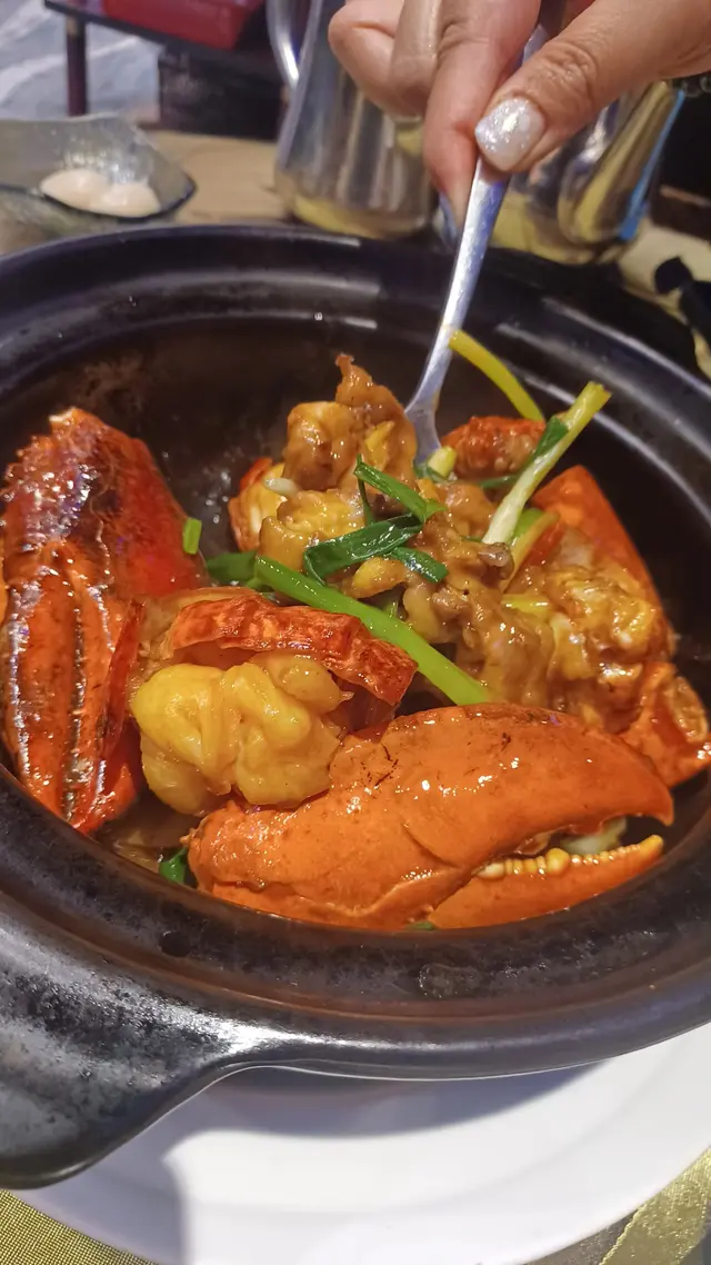 原隻波士頓龍蝦