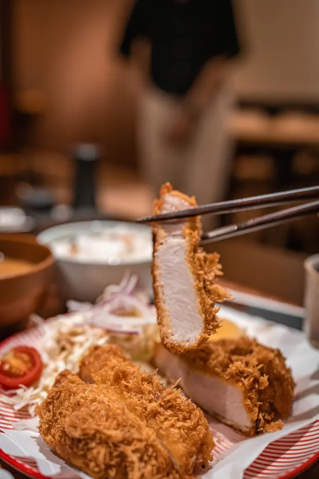 和風厚切吉列北海道豚肉眼扒定食