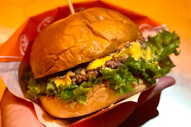 黑松露芝味牛肉漢堡