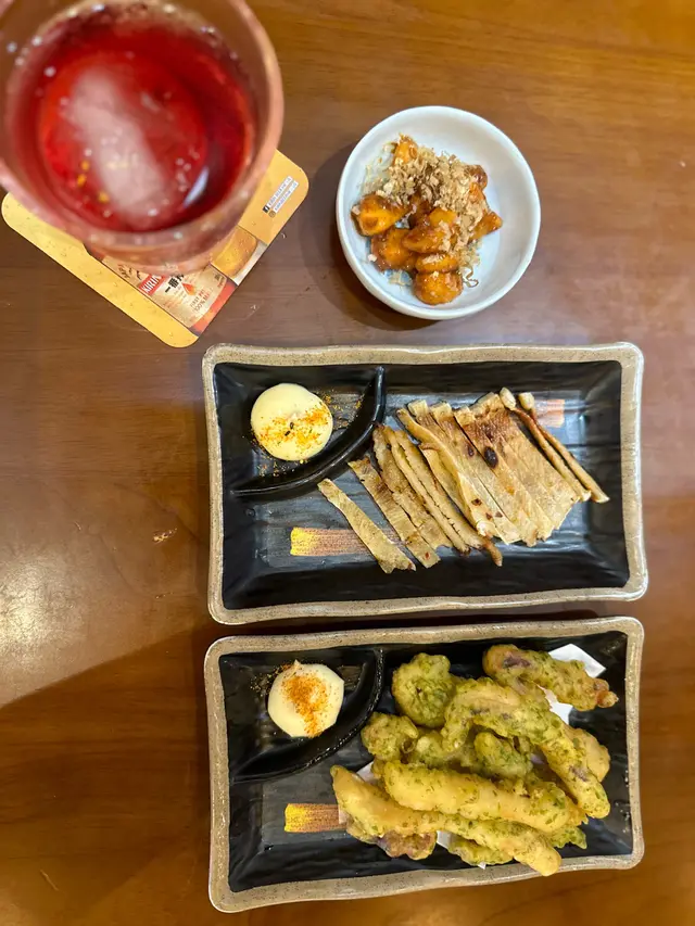 難得地輕盈酥脆唔油膩。百吃不厭。