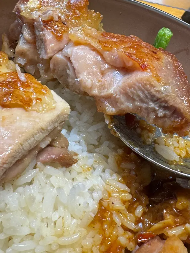 臺灣牛肉雞扒飯