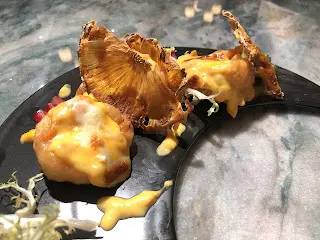 芝香焗菠蘿大蝦球