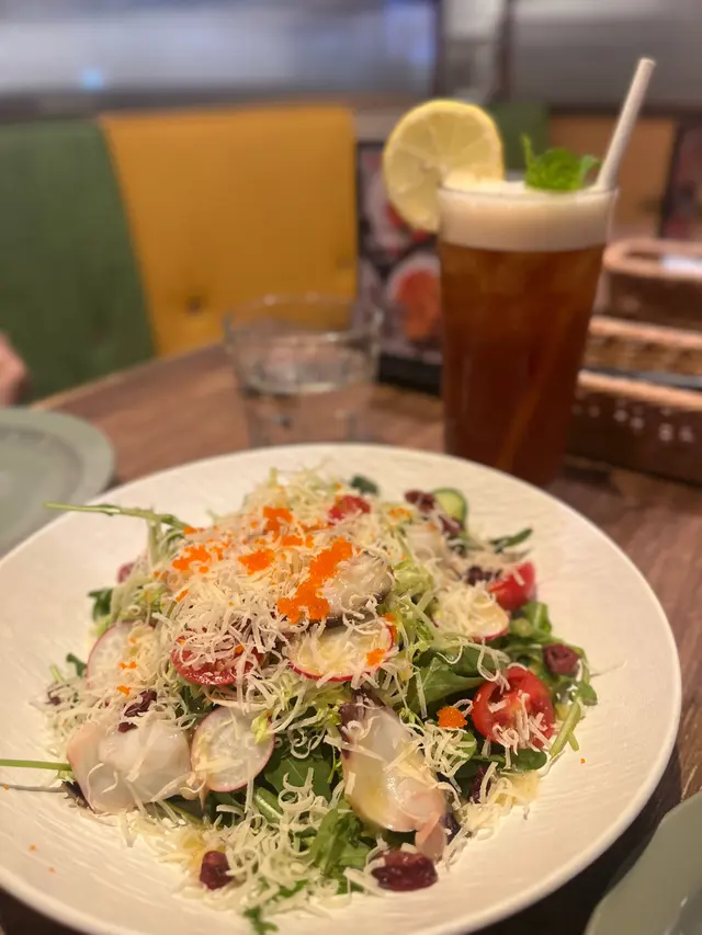 蜜糖柚子八爪魚沙律