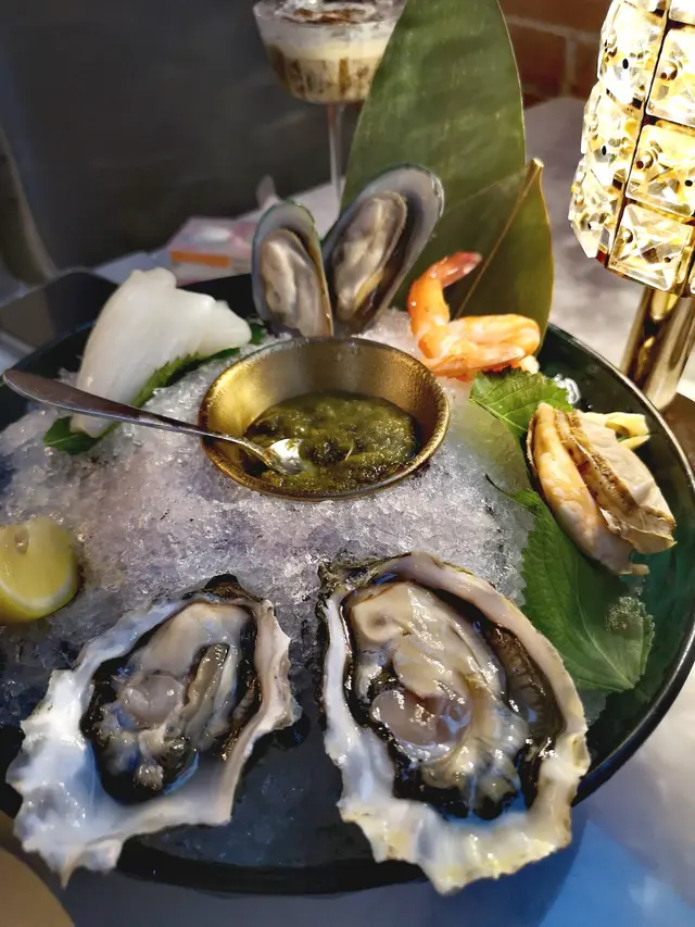 泰式海鮮拼盤