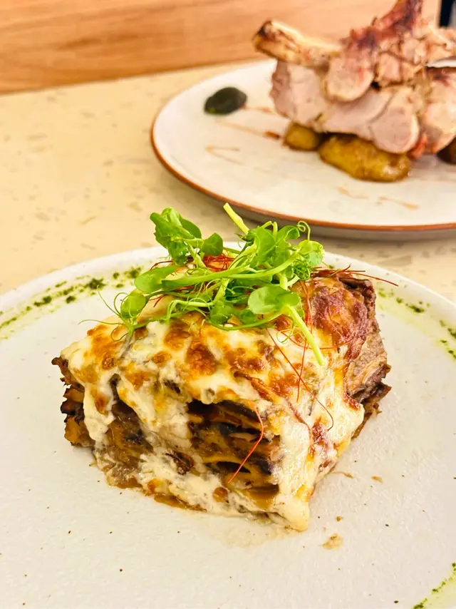 松露野菌烤茄子意大利千層麵