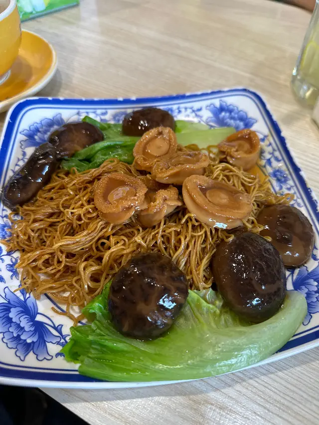 蠔皇鮑魚冬菇菜麵